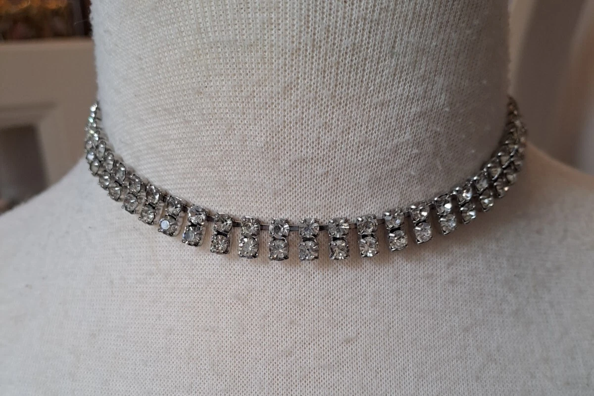 VINTAGE Necklace 1970 80s Choker Diamante Silver Tone Chain Box