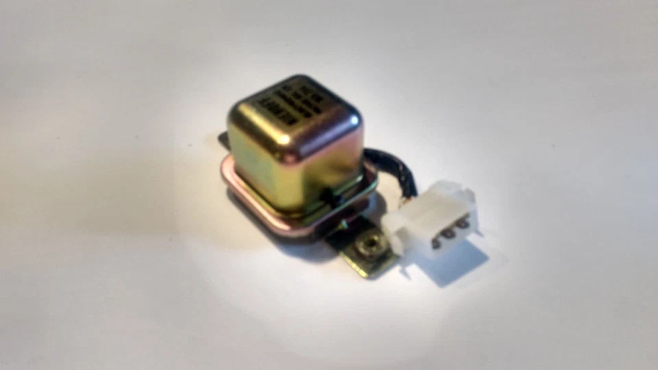 Регулятор напряжения Niehoff Nissan деталь No WA714 BWD деталь No R593 - Изображение 3 из 4