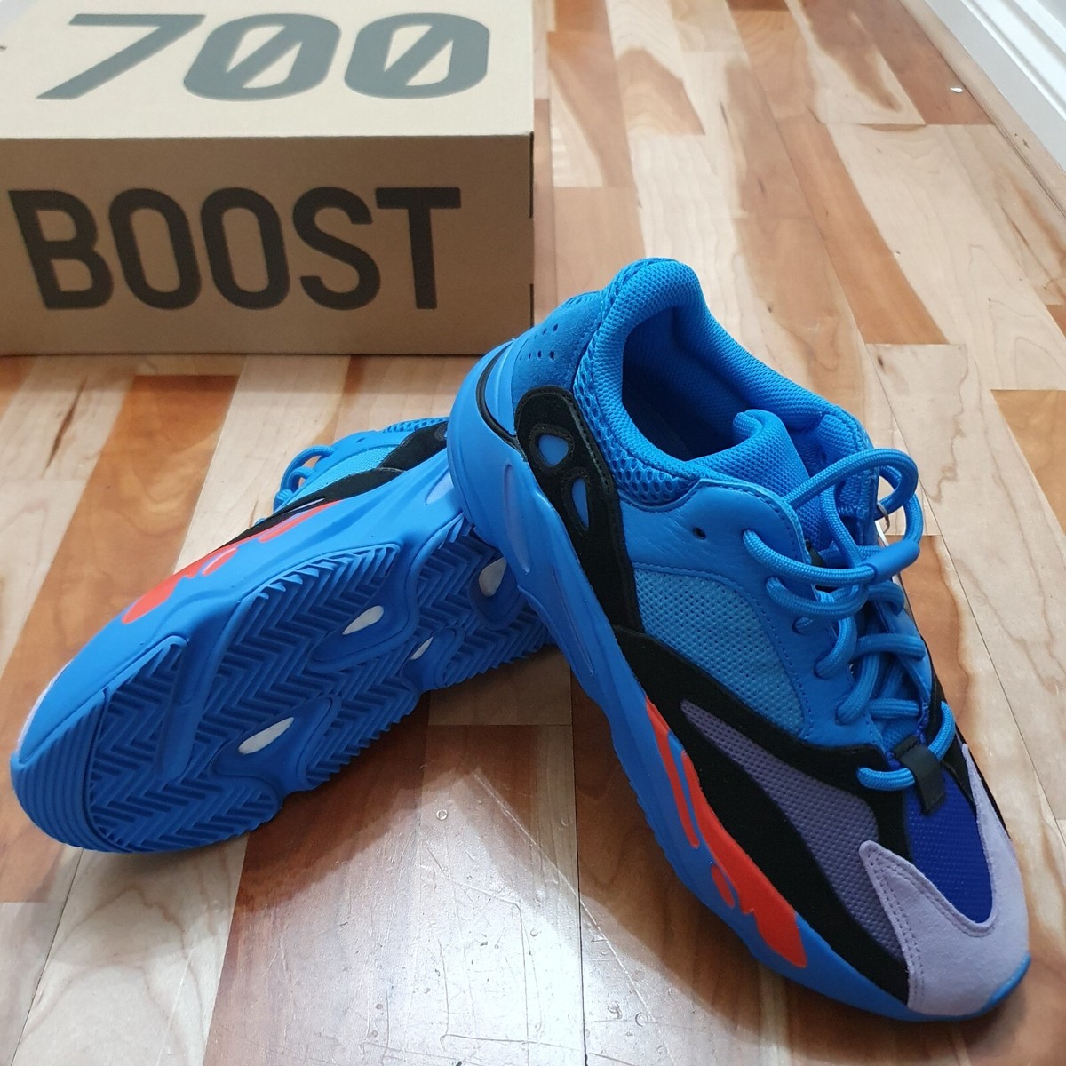 yeezy boost 700 high