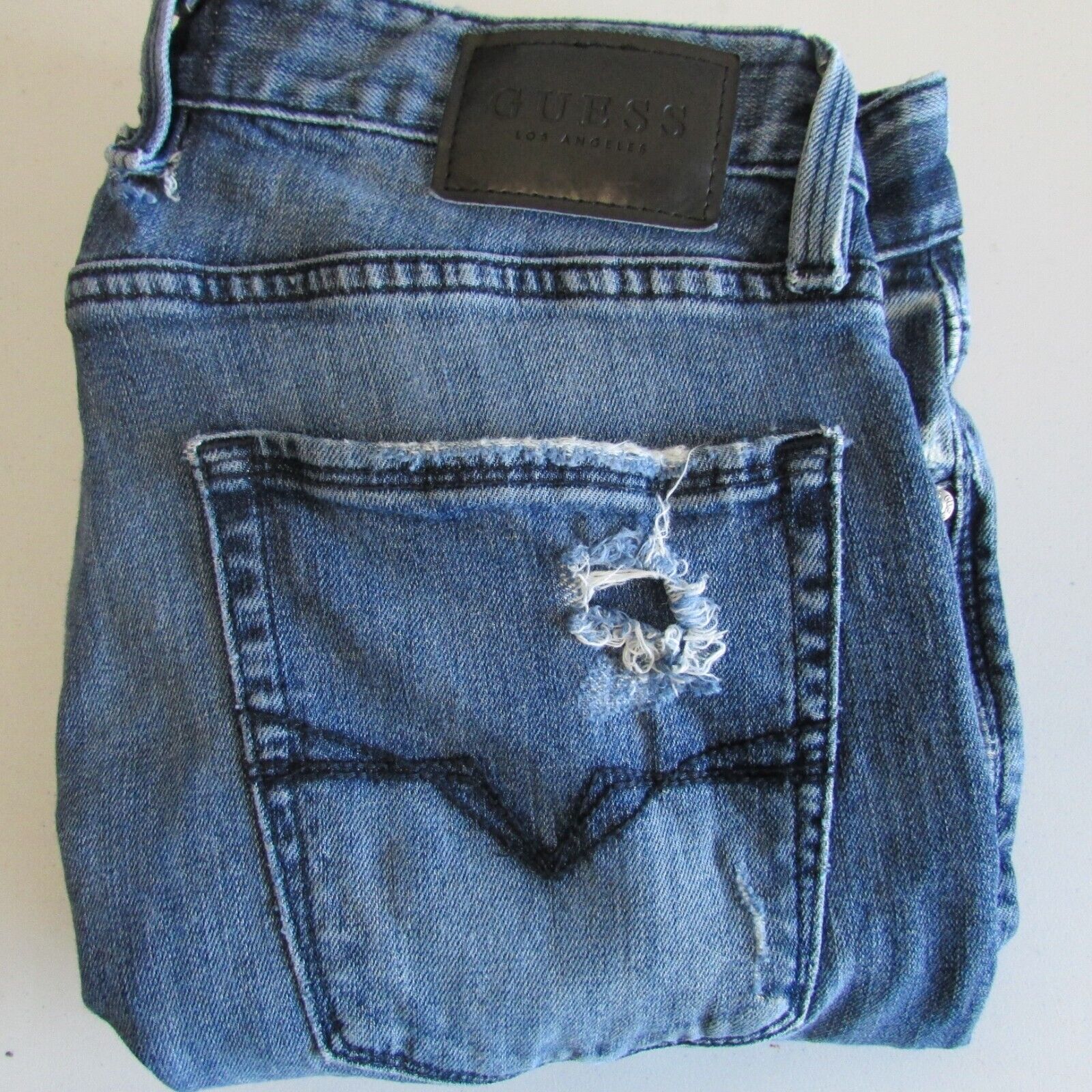 Guess distressed jeans 33x30 blue denim ripped lots of holes slim straight zip