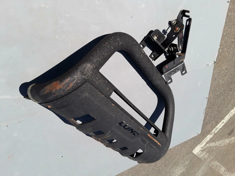 2013-2017 DODGE RAM 1500 ПЕРЕДНЯЯ ЦЕНТРАЛЬНАЯ БЫЧЬЯ ШТАНГА С КРОНШТЕЙНАМИ НЕОРИГИНАЛЬНАЯ - Изображение 4 из 4