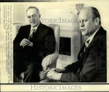 1974 Press Photo President Ford meets with Saudi Omar Sakkaf in Oval Office
