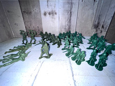 Toy Soldier Plastic Army Men 2 Sizes Set Of 36 1970-NOW