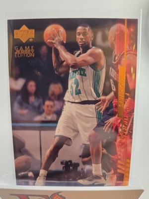 2000-01 Upper Deck - Game Jersey Edition Otis Thorpe #260 Charlotte Hornets 
