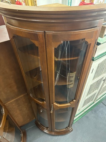 Curvaceous PAIR Of Vintage | Neoclassical | Woodcrafted | GLASS DISPLAY CABINETS - Picture 4 of 24