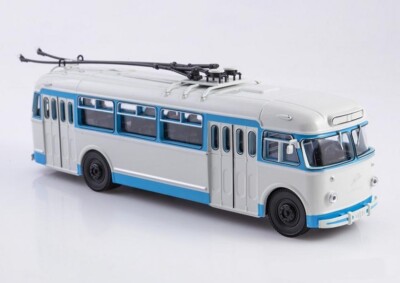 Kiev-4 1963 White/Light Blue	NA054 MODIMIO  1:43 NEW!