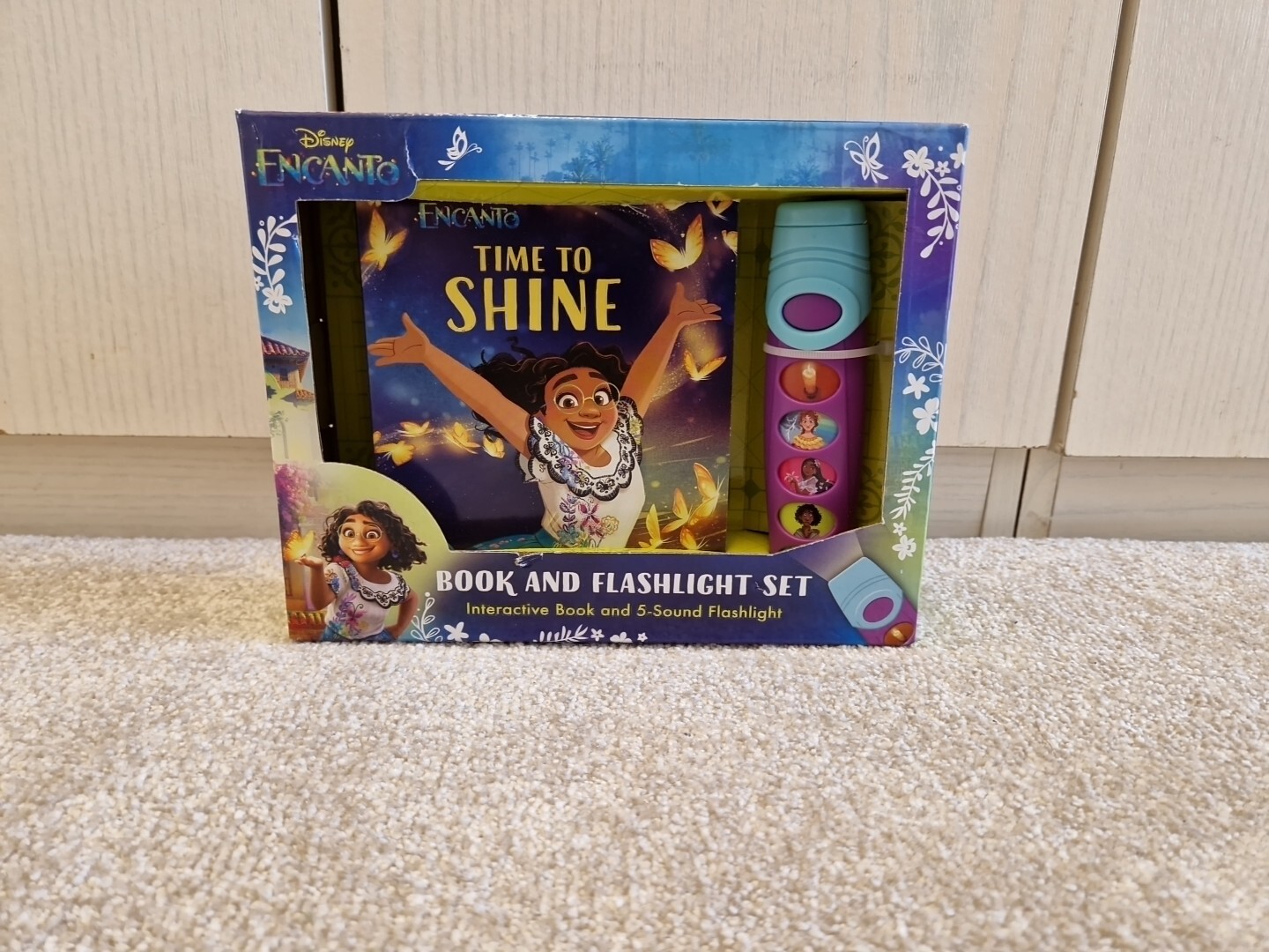 Disney Encanto Time To Shine 5 Sound Flashlight English Hardcover 03