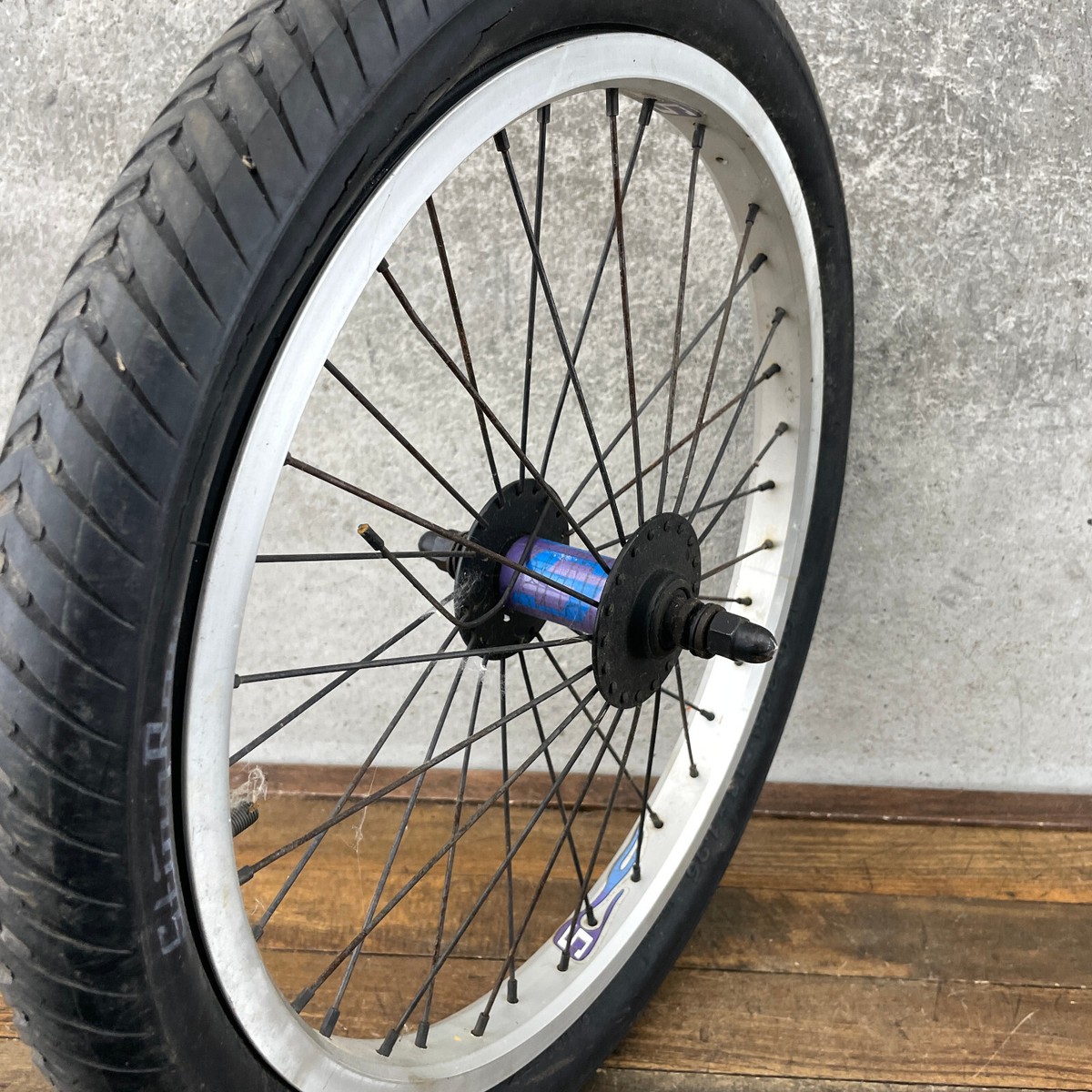 Schwinn Stingray OCC Chopper Front Wheel SMALL YOUTH 18 Inch Tire