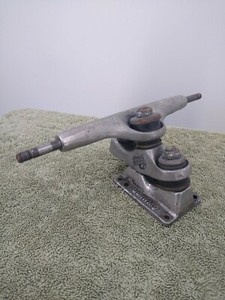 Gullwing Sidewinder longboard skateboard carving truck 9" wide