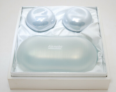 KANEBO THE SILK SKIN SMOOTHER CREAM AND SILK SMOOTH POWDER SET