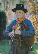 AUVERGNE Le Joueur de Cabrette