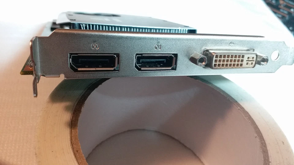 Manli/Leadtek Leadtek Quadro FX580 PCI-Ex16 512MB DDR3 DVI-DL+ DPx2, Max 2 Activ - Image 3 of 3