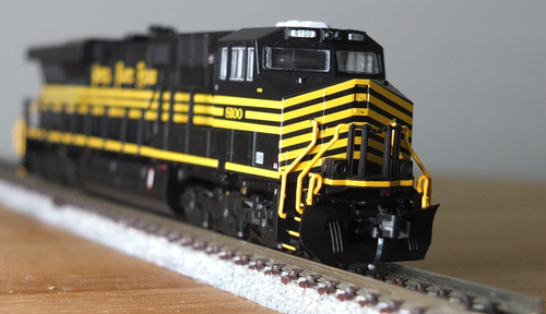 Fox Valley Models 70453B N scale GEVO diesel locomotive in Nickel Plate livery