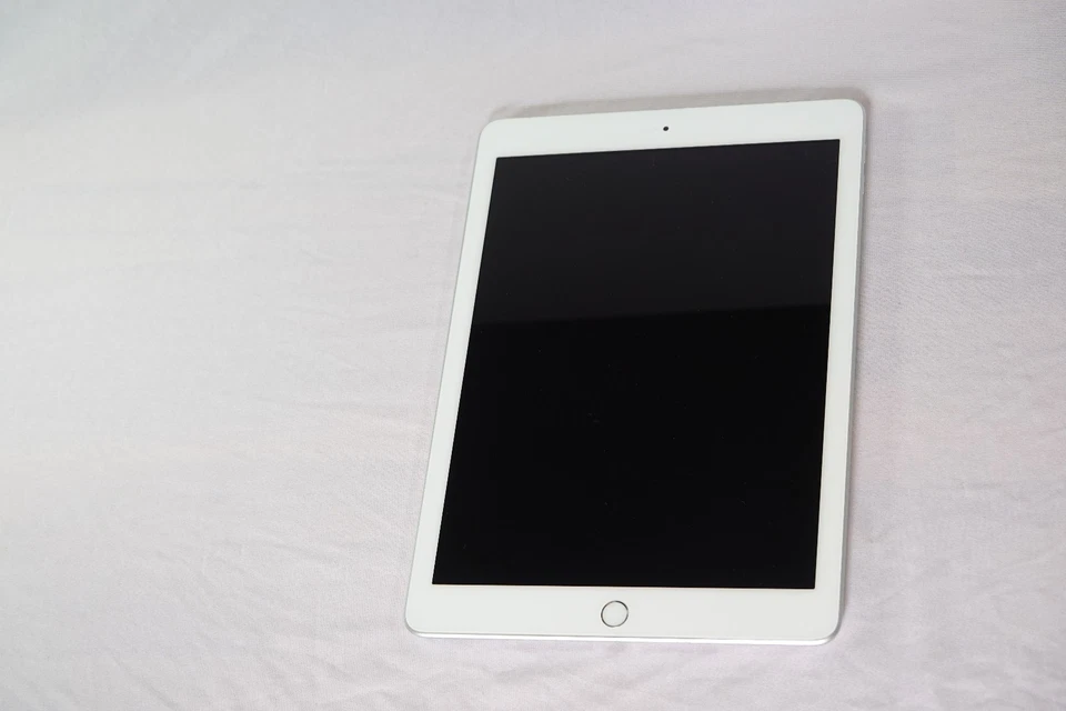 Apple iPad (6th generation) · 128GB · Wi-Fi, Foto 4 von 5