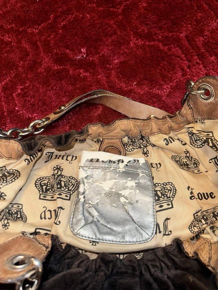 Bolso de terciopelo marrón Juicy Couture vintage súper raro Y2K con cadenas MENSAJE ANTES Foto 3 de 4