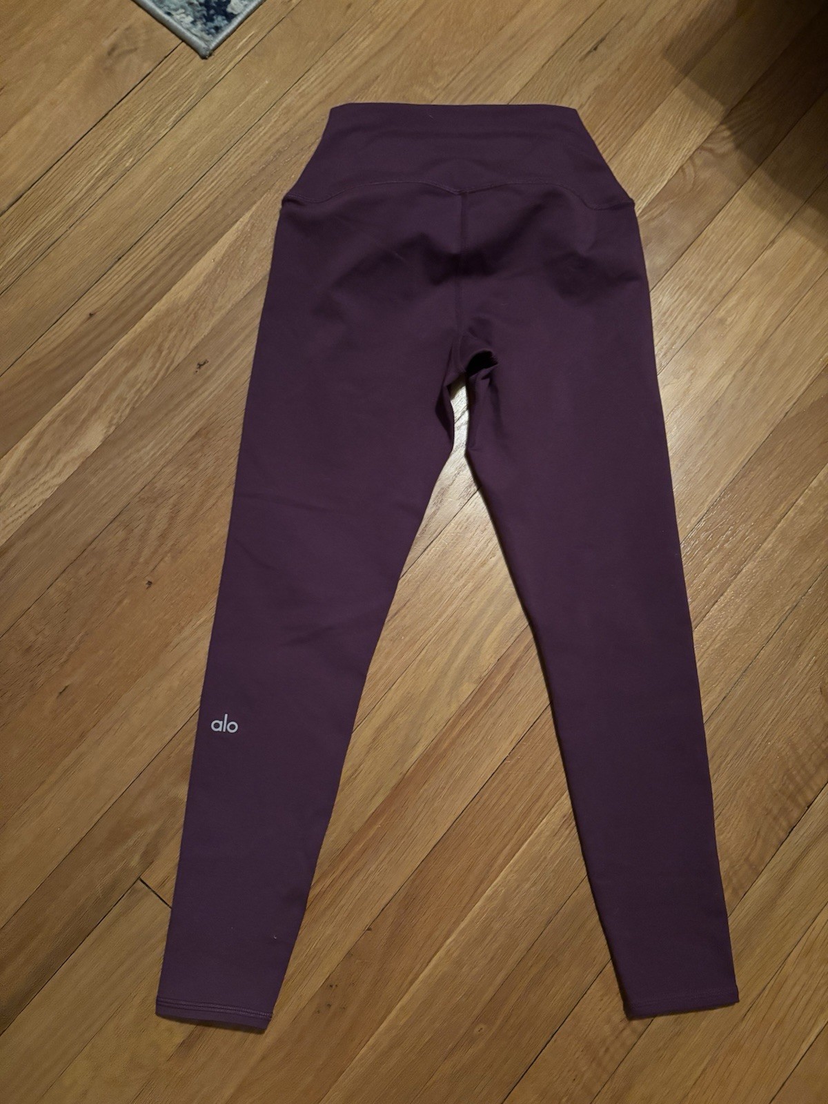 ALO Airbrush High Rise 7/8 Dark Plum Leggings in XS