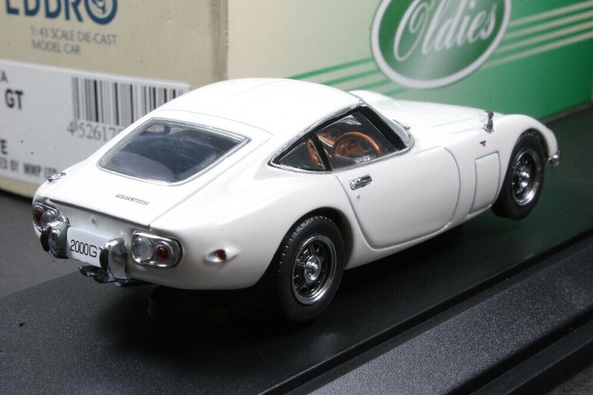 Ebbro 43104 1:43 Scale Toyota 2000 GT (1967) Die Cast Model