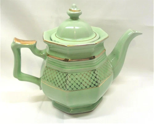Beautiful Vintage Octagon Shaped Green & Gold Tea Pot Gold Criss Cross Pattern