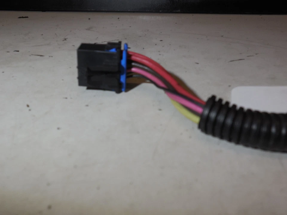 Conector de controle climático CA 8 fios chicote de fios plugue rabo de porco preto 00-01 Saturn SC2 - Imagem 3 de 4