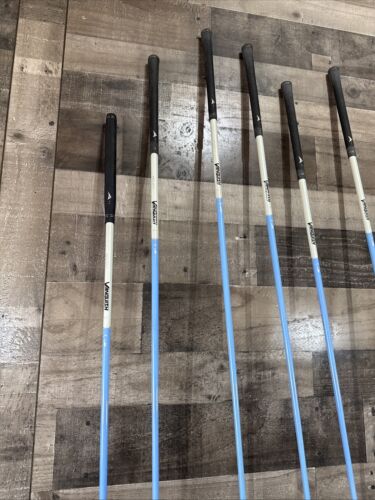 65Gr Women’s Vanquish Acuity 6 Piece Golf Club Set Light Blue 3 4i 5 6i 7 Putter - Picture 3 of 17