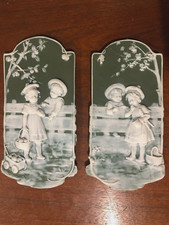 JOLIE PAIRE DE PLAQUES EN