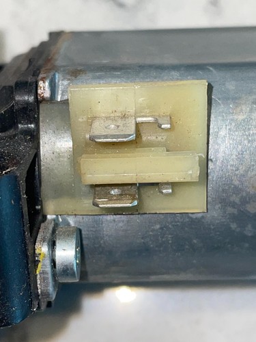 OEM Mercedes Benz Bosch R129 PBTP+GF-20 SL Front Window Motor 0130821326 - Picture 4 of 4