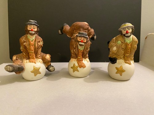 Three Emmett Kelly Jr Flambro Figurine Clown Balancing on a Ball +Extra! Hobo - Picture 2 of 8