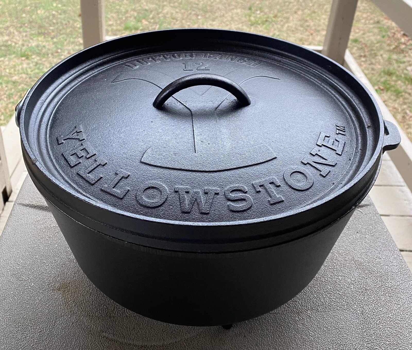 Lodge - Yellowstone - 12 Inch - 8 Quart Seasoned Cast Iron Deep Camp Dutch Oven
Opens in a new windo