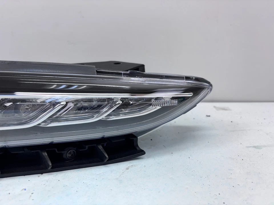 92208-J9020 2018 2019 2020 2021 HYUNDAI KONA LED LUZ DE CIRCULACIÓN DELANTERA DERECHA OEM Foto 2 de 4