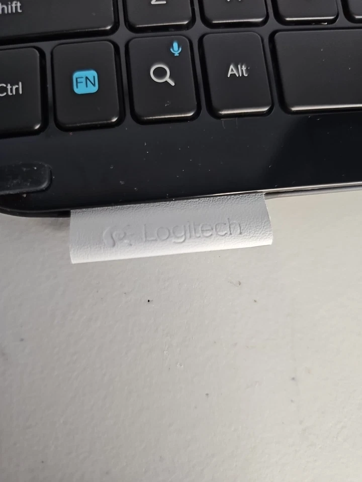 Teclado Logitech Folio Ultradelgado para Samsung Galaxy Tab 4 10.1 (920-006386) Foto 3 de 4