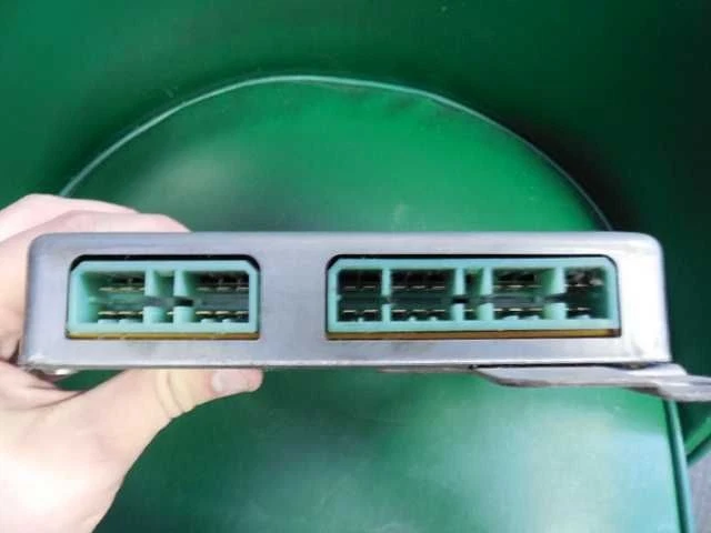 Módulo de control electrónico ECM del motor compatible con 90-93 MAZDA B-2200 366824 Foto 3 de 3