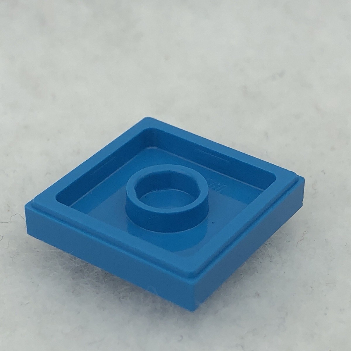 LEGO 87580 Dark Azure Plate, Modified 2 x 2 W/ Groove & 1 Stud in