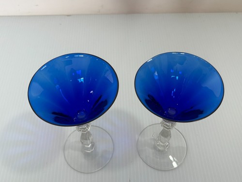 Par de vasos de vino de jerez con patrón de abolladura azul cobalto de vidrio Huntington de 5,5" - Imagen 2 de 5