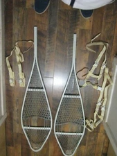 Vintage 1986 Magline of Canada Magnesium White Snowshoes with Bindings