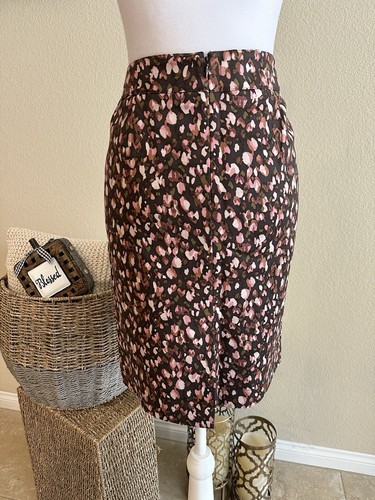 Merona Skirt Women’s Size 10 Pink Brown Floral Straight Stretch w/ Pockets - Picture 2 of 8