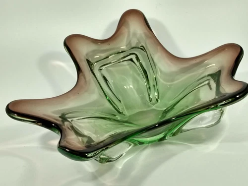 Vintage Murano glass bowl with 2 tones, green to purple