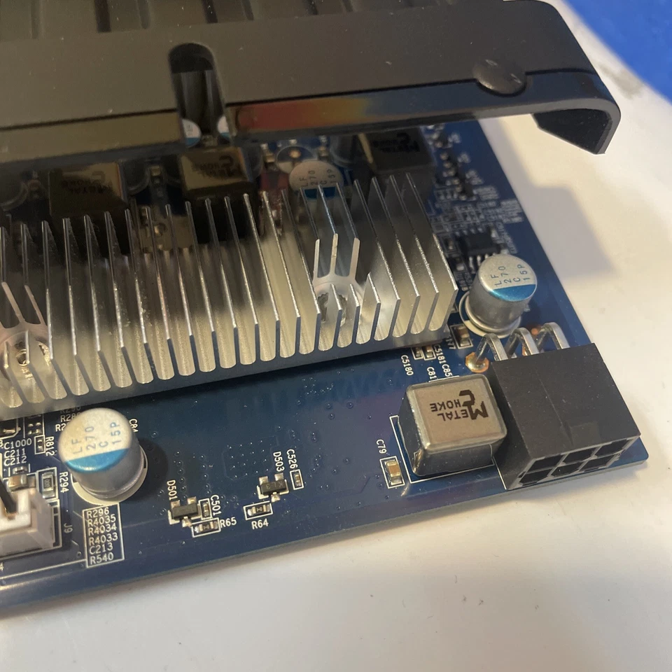 Gigabyte Nvidia GeForce GTX 550 OC GV-N550OC-1GI 1GB graphics card GPU - Image 4 of 4