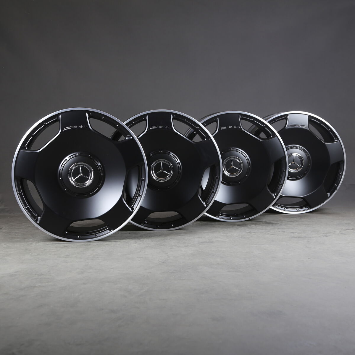 22 Inch Mercedes G-Class G63 AMG W463 W465 Monoblock Wheels 22 Inch Mercedes G-Class G63 AMG W463 W465 Monoblock Wheels