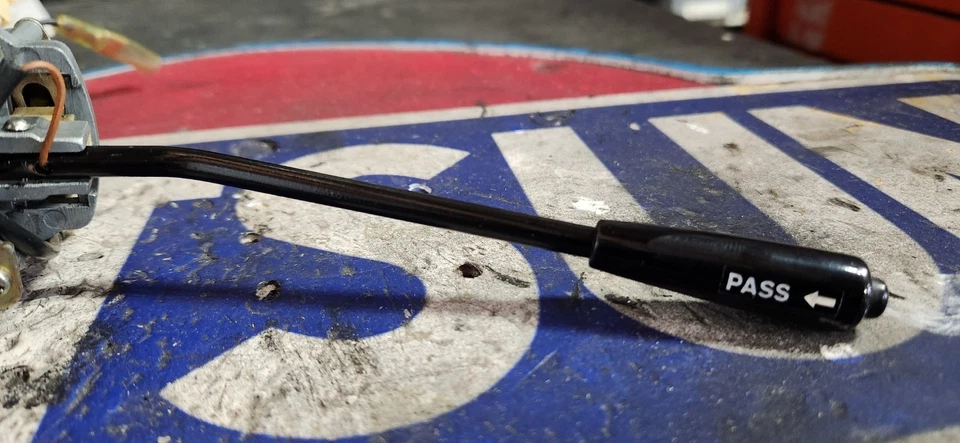 Interruptor de señal de giro RESTAURADO Datsun 8.73-78 260z UNIDAD DERECHA Foto 4 de 4