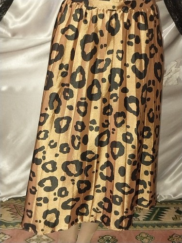 VTG SATIN SHINY GOLD CRYSTAL PLEAT CAT TWIRLY SWEEP SKIRT PLUS FULL FIGURE 58" - Picture 3 of 7