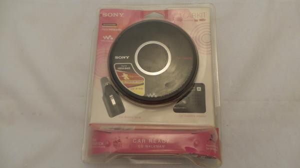 SONY DEJ017CK WALKMAN PORTABLE CD PLAYER WITH CAR KIT by
