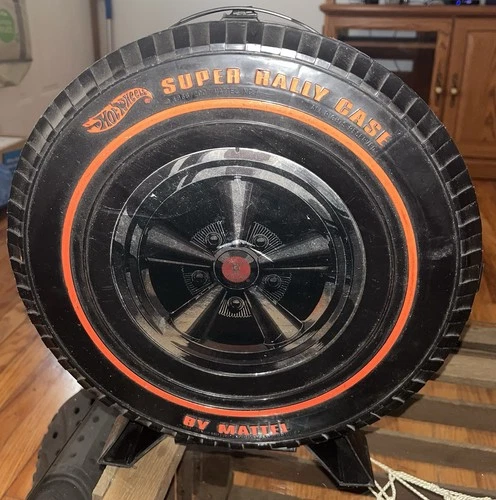 Vintage Mattel 1967 Hot Wheels 12 Car Rally Case Used