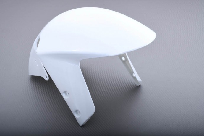 Garde boue avant SUZUKI GSX-R 750 pour remplacer un carénage cassé sur modèle 2001-2003