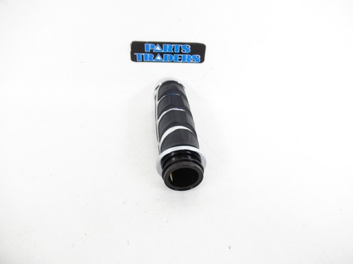 Kuryakyn Right Kinetic Replacement Grip 6352 Chrome 2008-2023 Harley Davidson - Picture 3 of 4