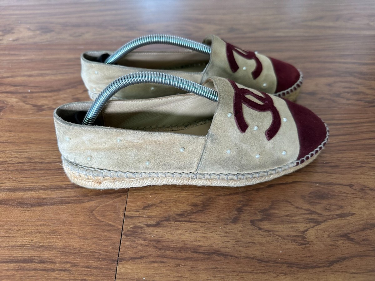 Chanel Red/Beige Suede Pearls Embellished CC Espadrille Flats Size