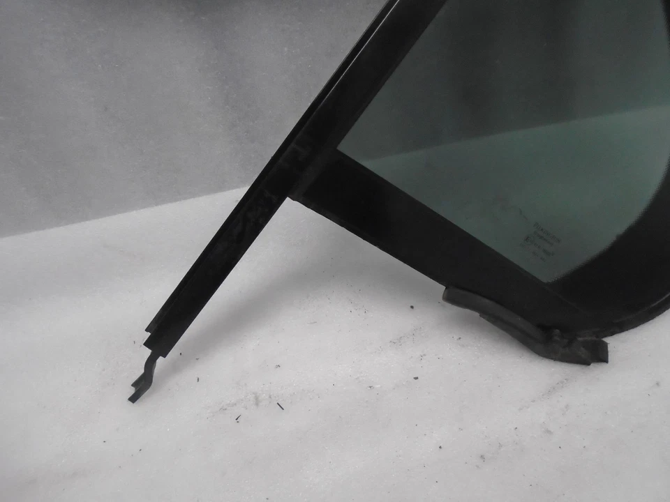 03-08 Jaguar X-Type Puerta Trasera Izquierda Lado del Conductor Ventana Ventilación Vidrio OEM VI702337 Foto 3 de 4