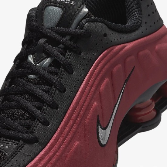 Nike women’s Shox r4 23cm red black Nike Shox R4 