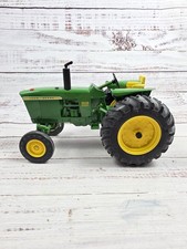 1/16 Scale Ertl John Deere 3020 Diesel Tractor With Wide Front Die-Cast Farm Toy