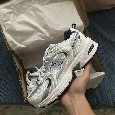 New Balance 530 Trainers Navy White Size UK 6.5 Unisex Women’s Men’s Shoes