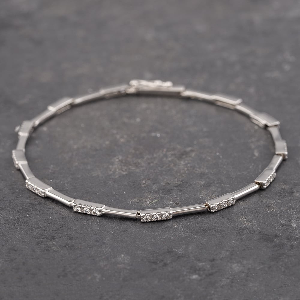 Second Hand 18ct White Gold Cubic Zirconia Set Inch Bracelet